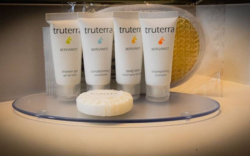 فندق Canad Inns Health Sciences Centre