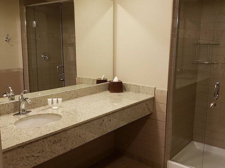 فندق Canad Inns Health Sciences Centre