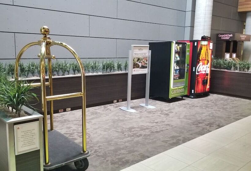 فندق Canad Inns Health Sciences Centre