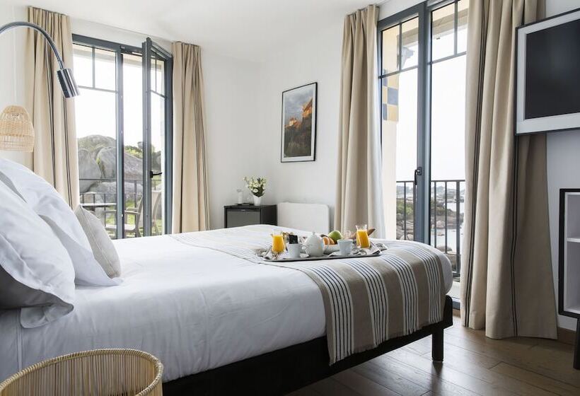 هتل Castel Beau Site