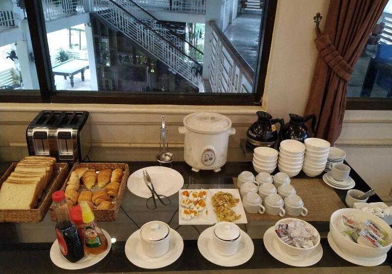 בית מלון כפרי Ccc  Airport