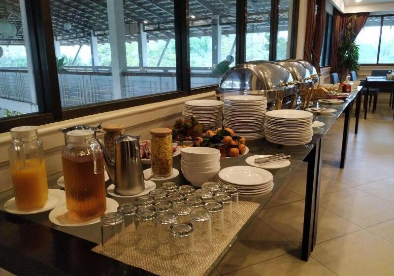 בית מלון כפרי Ccc  Airport