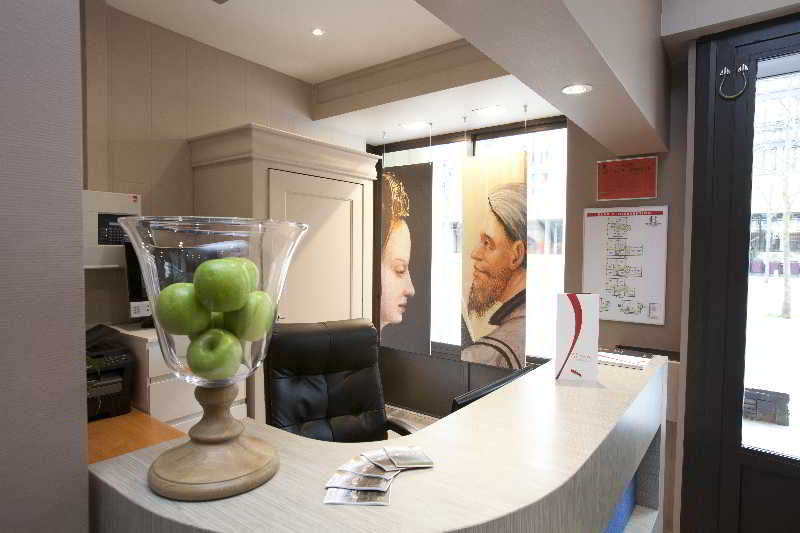 هتل Cecyl Reims Centre