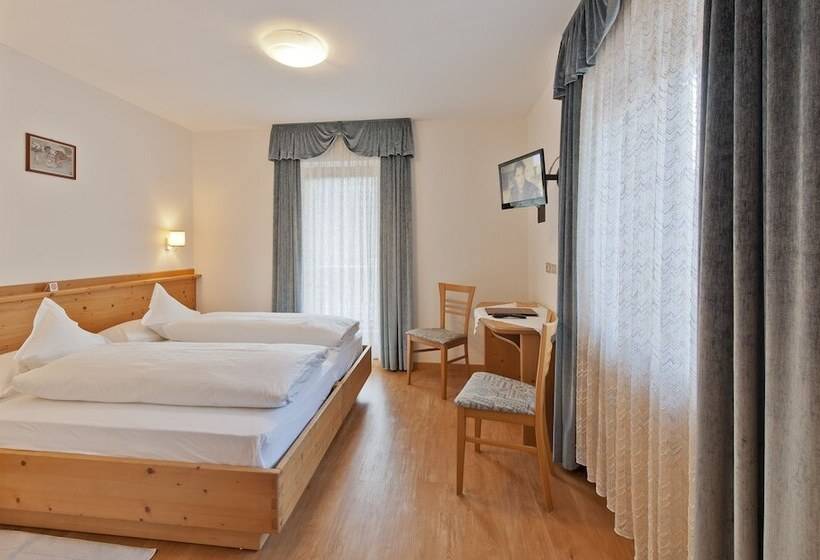 בית מלון כפרי Cesa Edelweiss