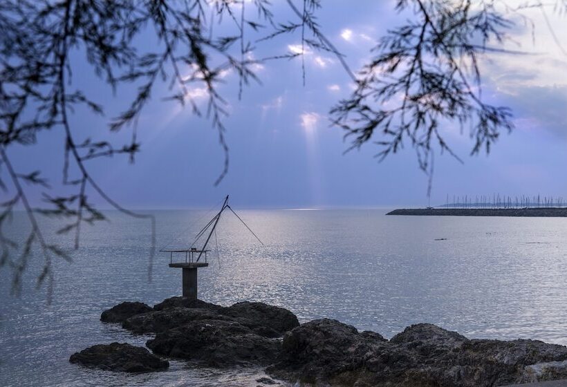 酒店 Chateau Des Tourelles, Thalasso Et Piscine D Eau De Mer Chauffee