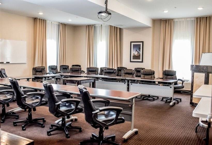 فندق Comfort Inn & Suites