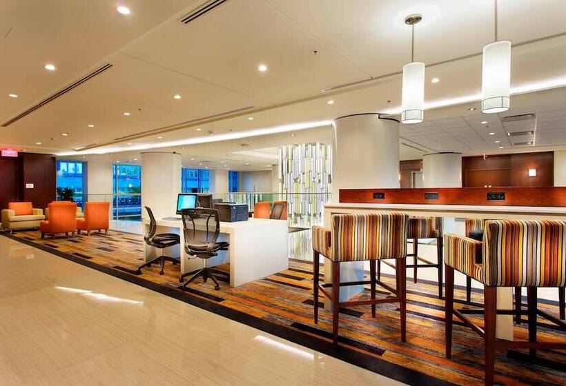 ホテル Courtyard By Marriott Montreal Downtown