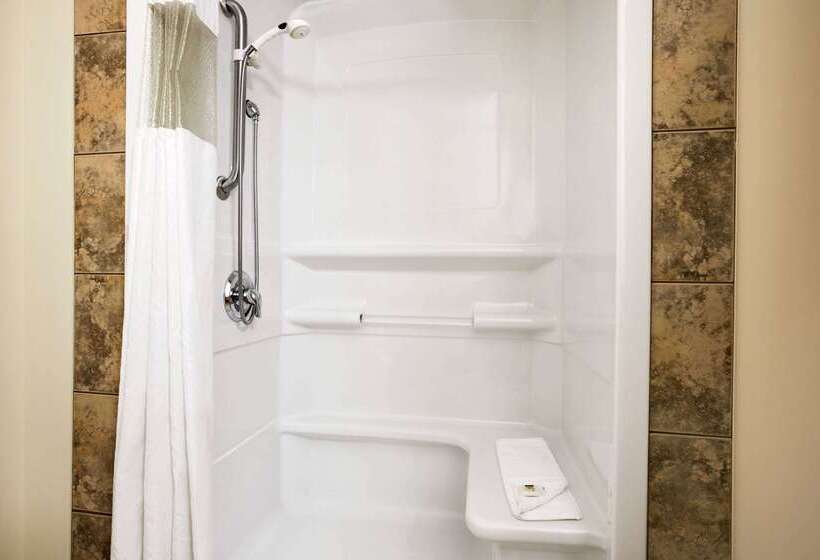 בית מלון כפרי Days Inn By Wyndham Bonnyville