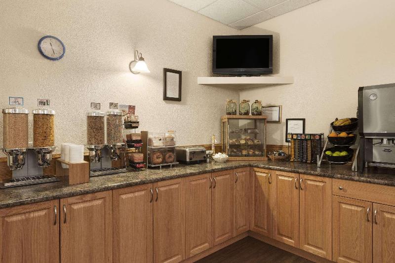 فندق High Prairie Inn