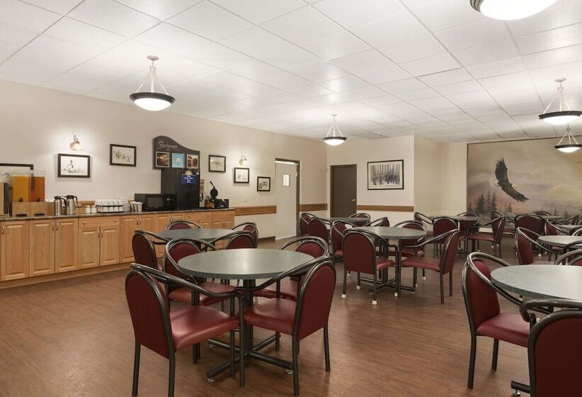 فندق High Prairie Inn