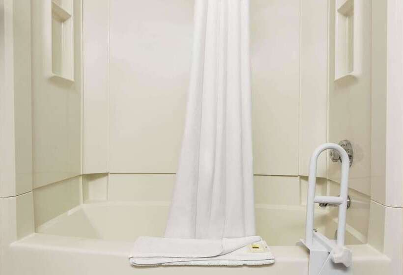 فندق High Prairie Inn