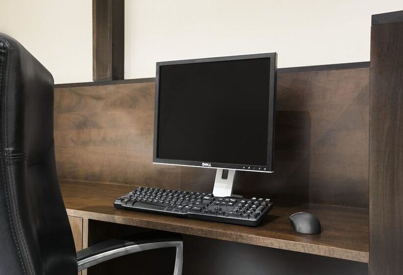 فندق Days Inn & Suites By Wyndham North Bay Downtown