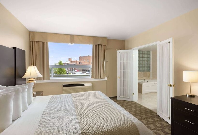 فندق Days Inn & Suites By Wyndham North Bay Downtown