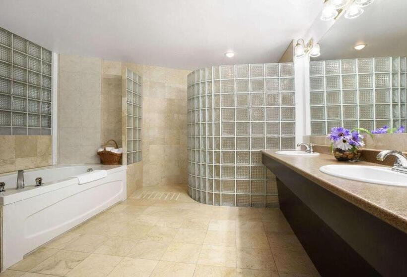 فندق Days Inn & Suites By Wyndham North Bay Downtown