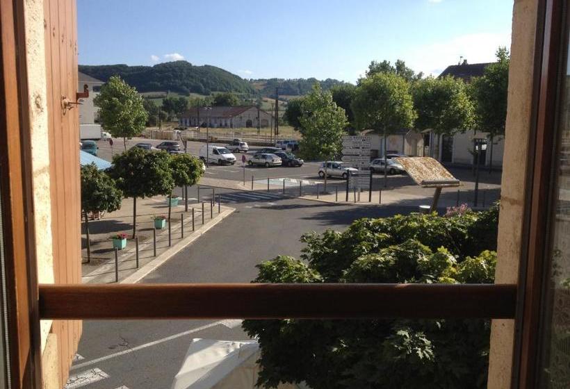 ホテル Hôtel De La Gare Sévérac