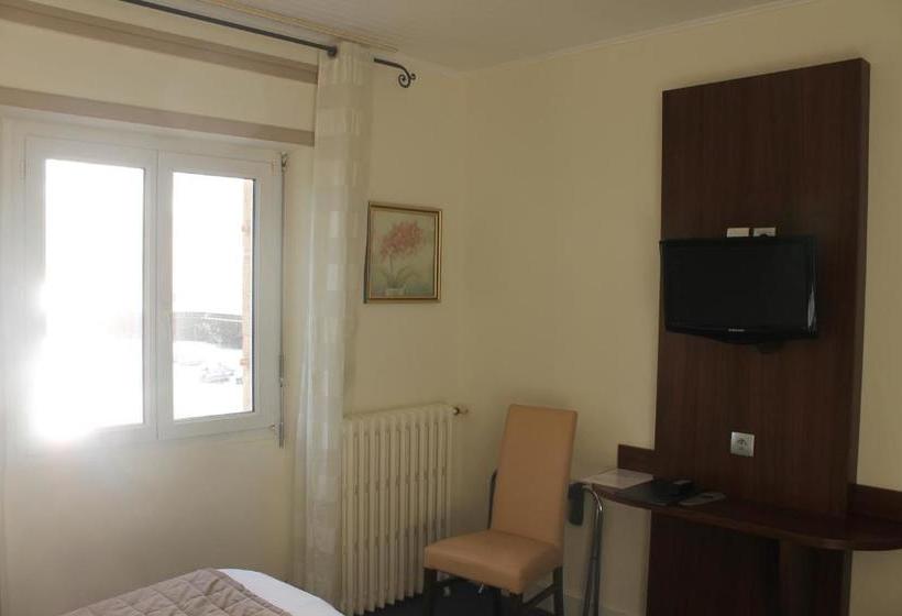 בית מלון כפרי De La Mer