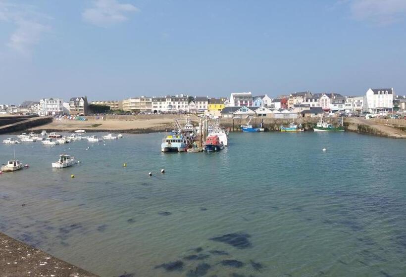 בית מלון כפרי De La Mer