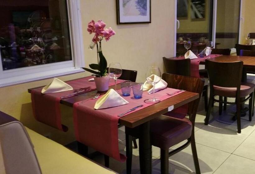 בית מלון כפרי De La Mer