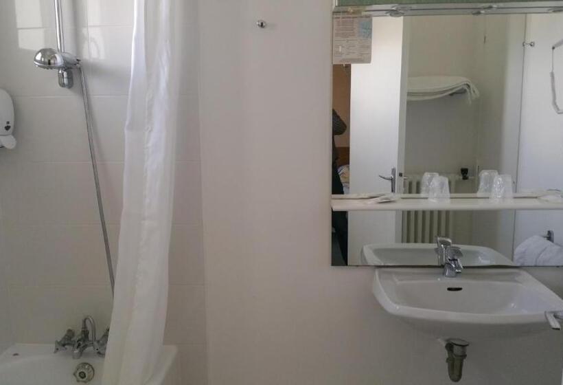 בית מלון כפרי De La Mer