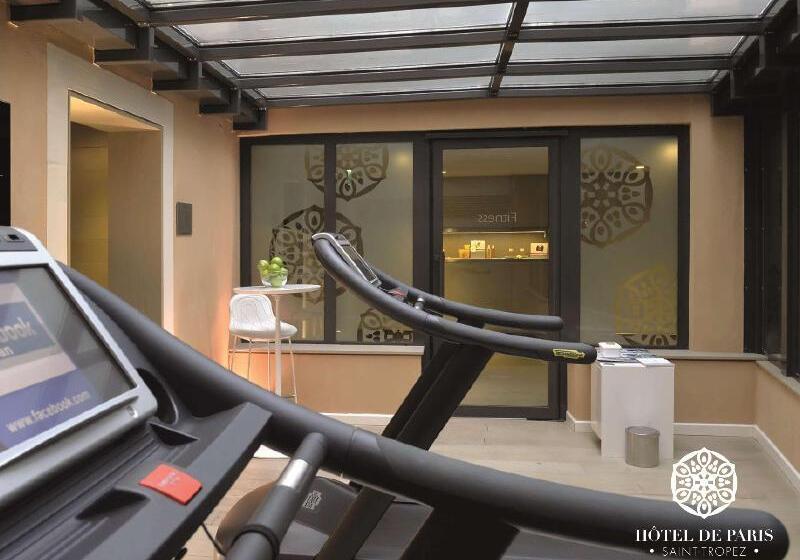 בית מלון כפרי De Paris Sainttropez