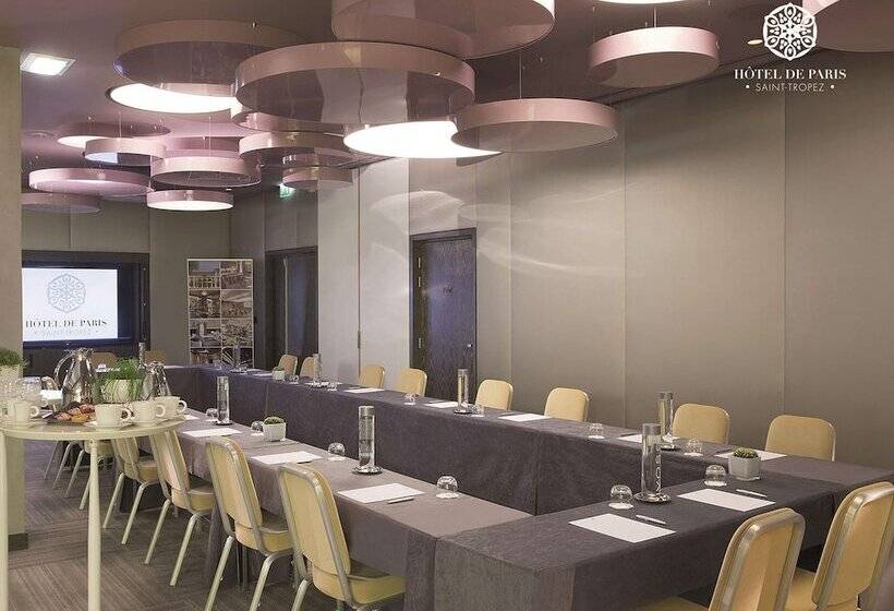 בית מלון כפרי De Paris Sainttropez