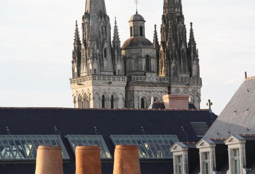 Отель Des Lices   Angers