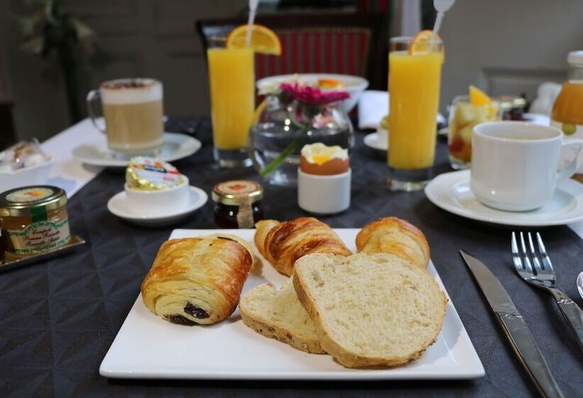 هتل D'haussonville