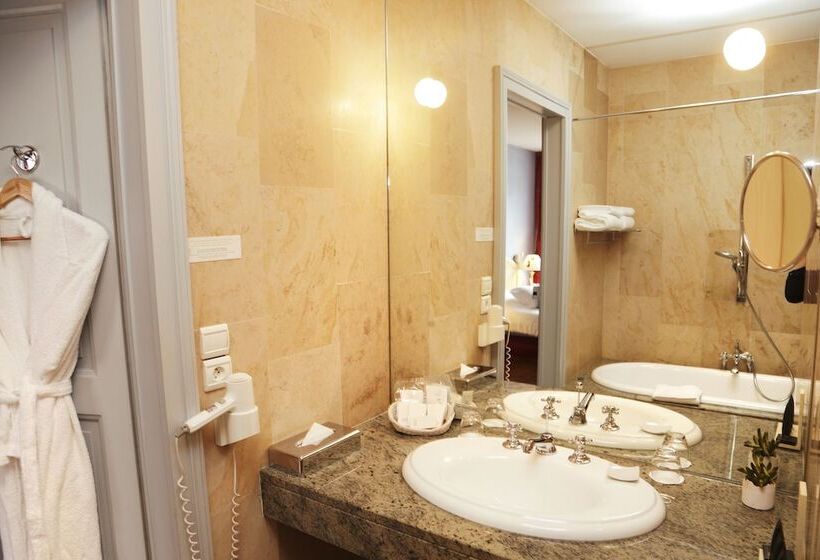 هتل D'haussonville