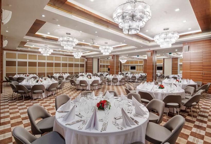 호텔 Doubletree By Hilton Kusadasi Special Class