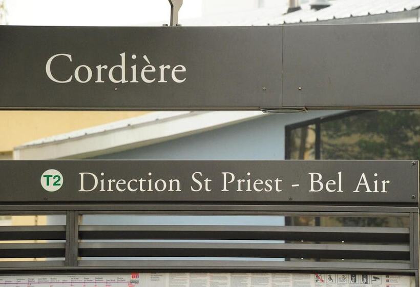 호텔 Eastlodge Lyon Est Eurexpo