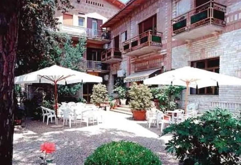 בית מלון כפרי Easy Siena