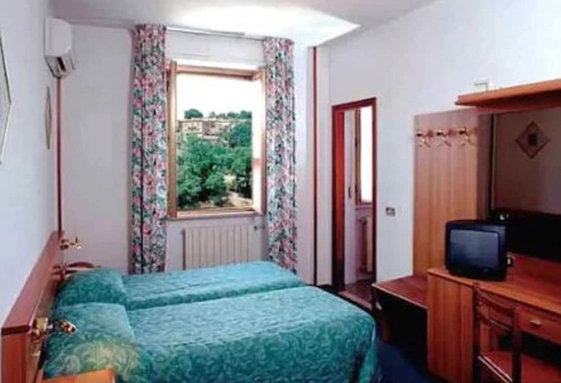 בית מלון כפרי Easy Siena