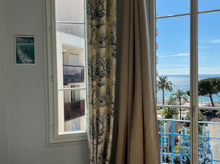 فندق Eden  La Baigneuse