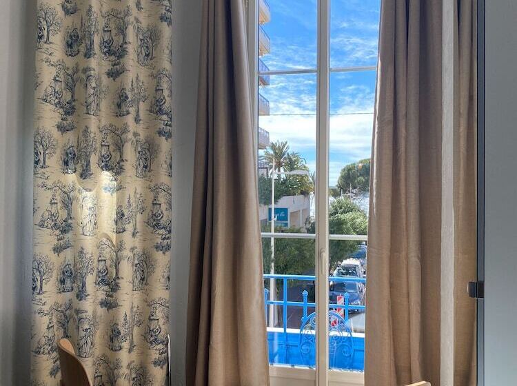 Отель Eden  La Baigneuse