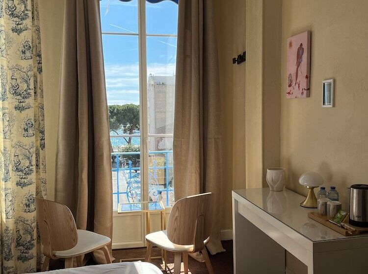 Отель Eden  La Baigneuse