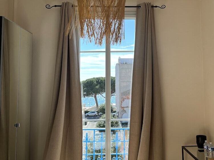 호텔 Eden  La Baigneuse