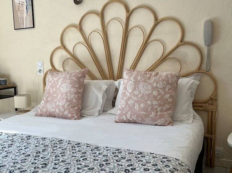 فندق Eden  La Baigneuse