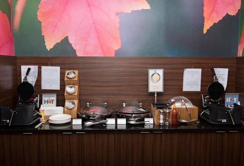 فندق Fairfield Inn & Suites By Marriott Moncton