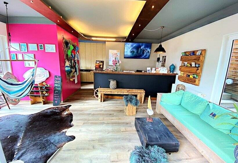 בית מלון כפרי Feels Beach Club