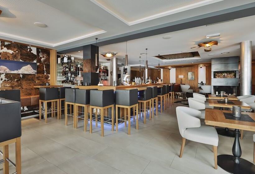 هتل Fliana Ischgl