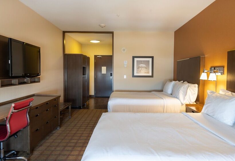 هتل Four Points By Sheraton Edmonton International Airport