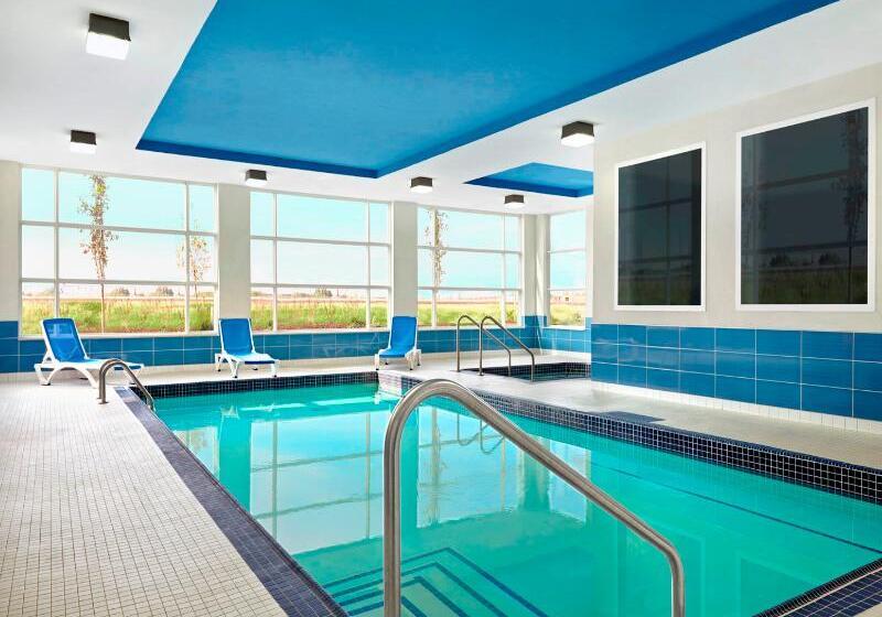 فندق Four Points By Sheraton Edmonton International Airport