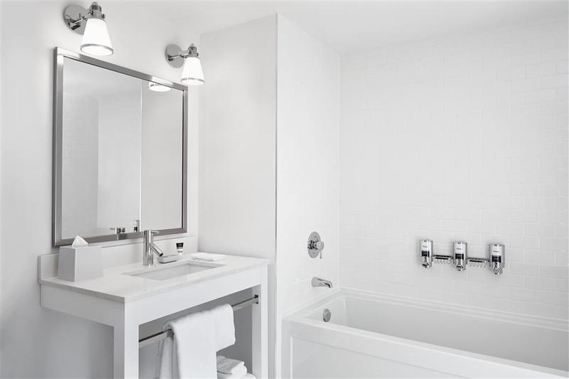 فندق Four Points By Sheraton Kelowna Airport