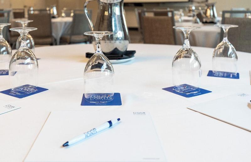 فندق Four Points By Sheraton Kelowna Airport