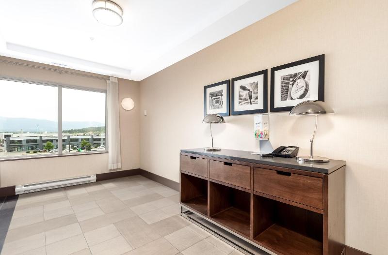 فندق Four Points By Sheraton Kelowna Airport