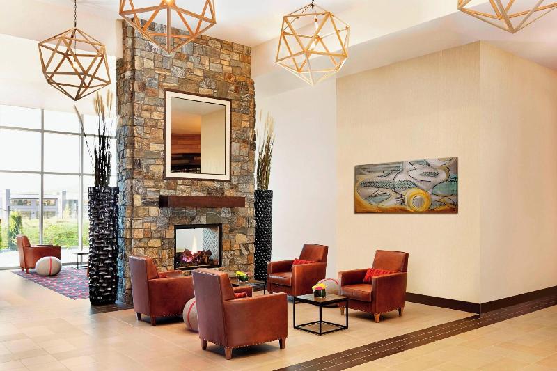 فندق Four Points By Sheraton Kelowna Airport