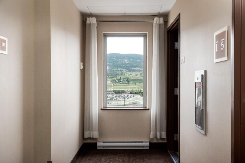 فندق Four Points By Sheraton Kelowna Airport