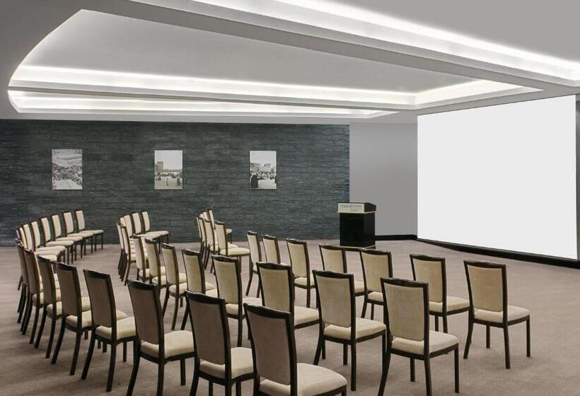 Отель Four Points By Sheraton Riyadh Khaldia