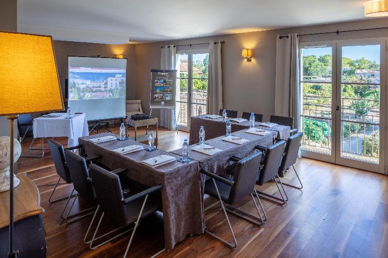 Garrigae Distillerie De Pezenas   Hotellerie & Spa