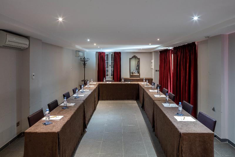 Garrigae Distillerie De Pezenas   Hotellerie & Spa